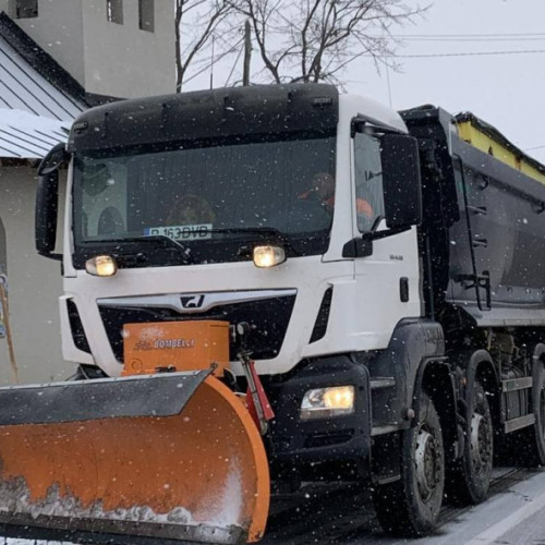 Utilajele de deszăpezire acționează intens în județul Galați