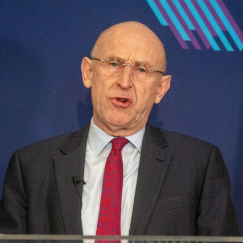 Britanicul Healey avertizează asupra unei noi ere de amenințări