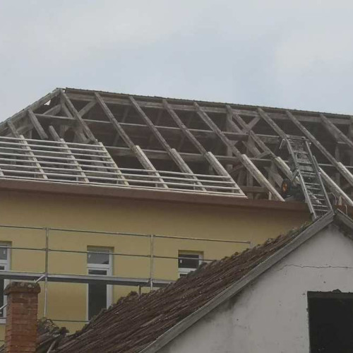 Lucrări de renovare la Şcoala Generală din Teiuş