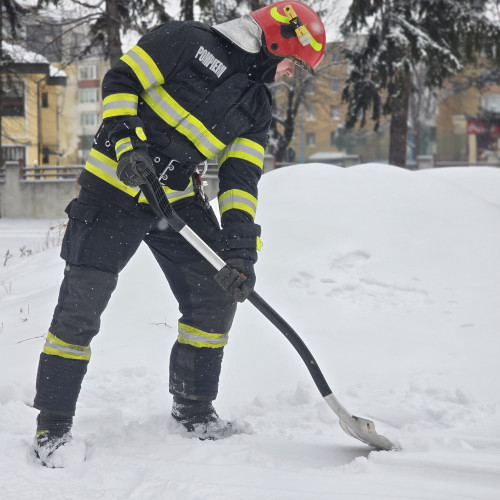 Recomandări ISU pentru a face față condițiilor meteorologice extreme