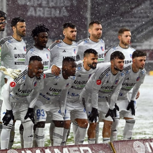 FC Botoșani explică echiparea jucătorilor în alb complet