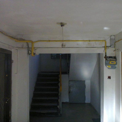 Bărbat din Botoșani a creat panică în blocul de pe strada Vilcele