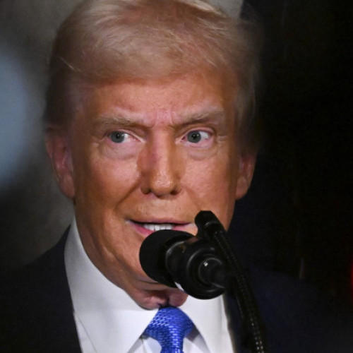 Donald Trump sugerează o întâlnire cu Vladimir Putin și critică Ucraina