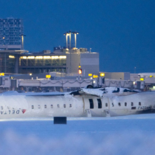 Accident aviatic la Toronto: 80 de pasageri au supraviețuit unui incident dramatic