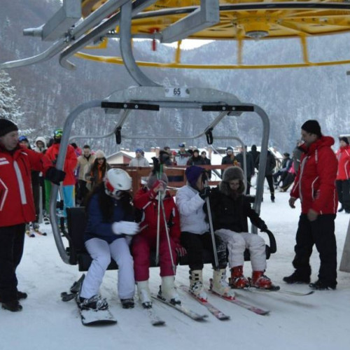 Vacanța de schi pentru preșcolarii și elevii din Bacău, începând cu 24 februarie 2025