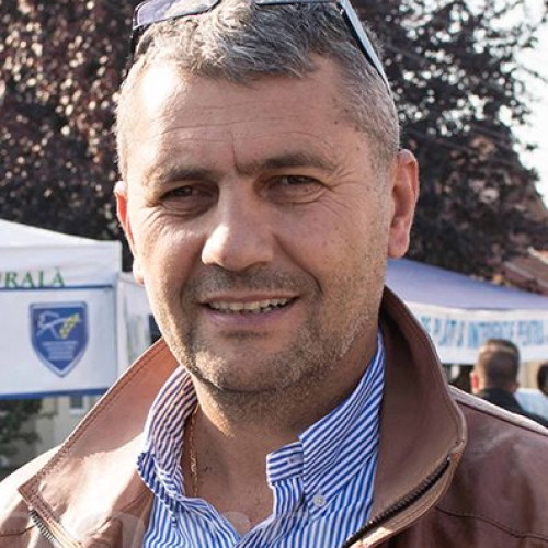 Senatorul Calin Marian compară parcursul său cu cel al lui Crin Antonescu