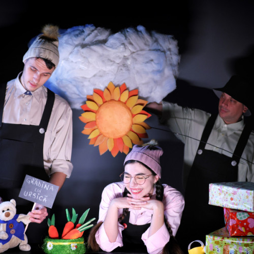 Spectacol special pentru copii: "Poveste de plus" la Teatrul "Gulliver"