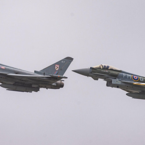 Marea Britanie consideră desfășurarea avioanelor de luptă Typhoon în Ucraina