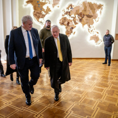 Discuții între oficialii ucraineni și emisarul lui Trump pentru o pace durabilă