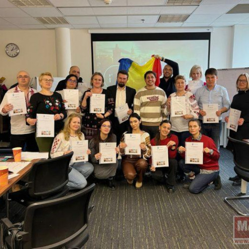 Zeci de profesori botoșăneni participă la un curs de formare în Praga