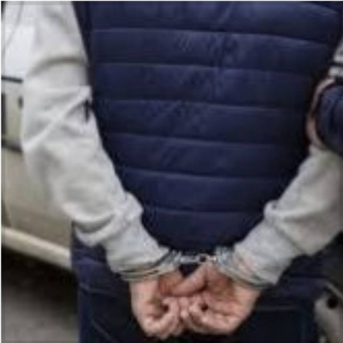 Tânăr reținut pentru conducerea unui vehicul fără permis