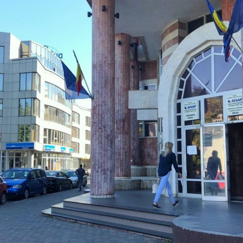 Mii de produse confiscate, scoase la vânzare de ANAF în Pașcani