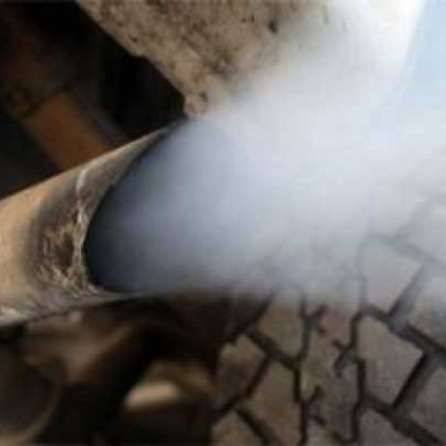 Autoritățile române pregătesc o nouă taxa de poluare pentru mașinile vechi