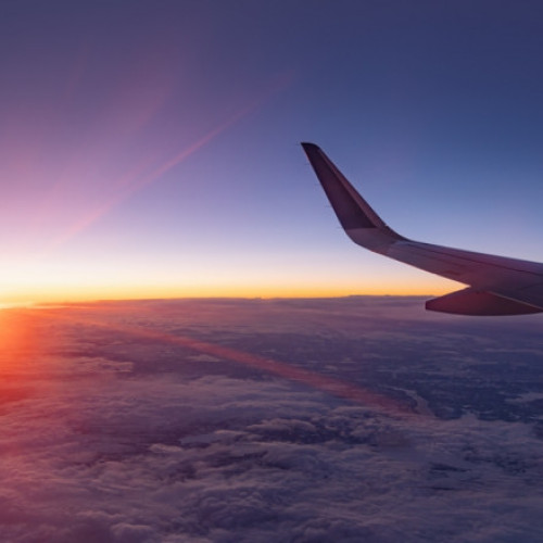 Zboruri deviate după un incident pe pista din Toronto