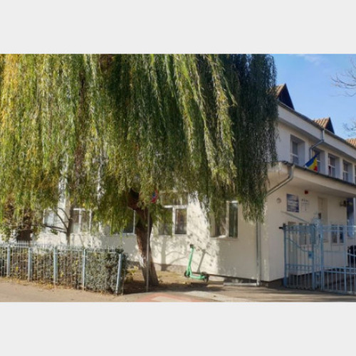 Achiziția de materiale didactice pentru 43 de unități de învățământ din Oradea