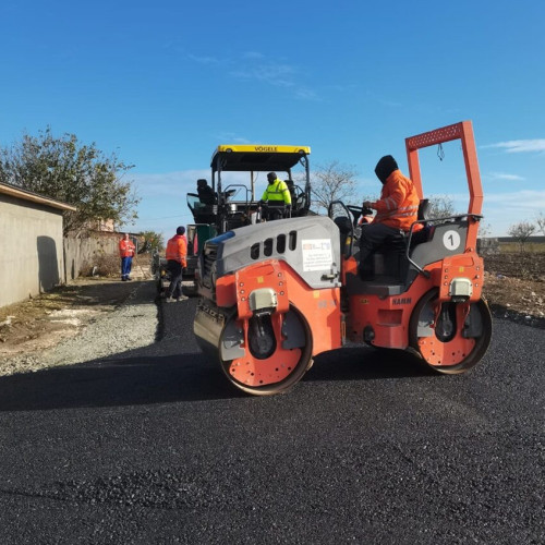 Primăria Mihai Viteazu semnează contracte pentru modernizarea străzilor