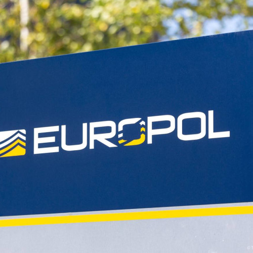 Grupuri extremiste vizează tineri vulnerabili, potrivit unui raport Europol