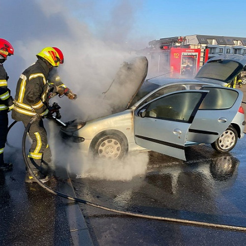 Incendiu la un autoturism în Satu Mare, fără victime