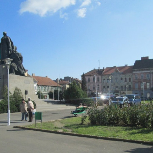 Gheorghe Falca îndeamnă la realizarea parcării din Piața Avram Iancu
