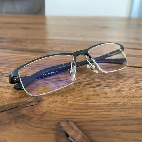 Ochelari de vedere pentru bugetari: Guvernul a aprobat norme de aplicare