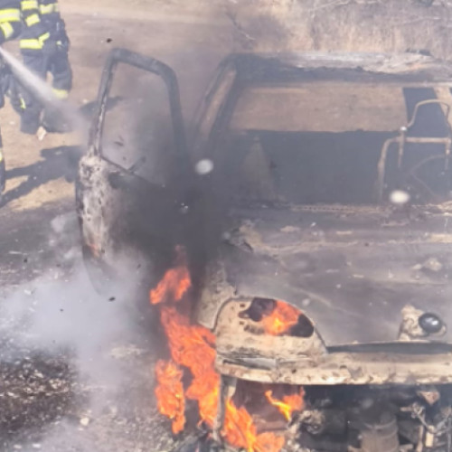 Incendiu la Florești: un autoturism distrus