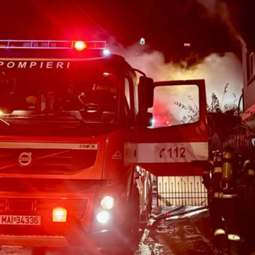 Incendiu devastator la Botoșani provocat de trei copii