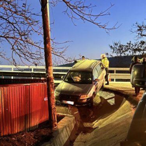 Accident serious în județul Botoșani, două mașini avariate