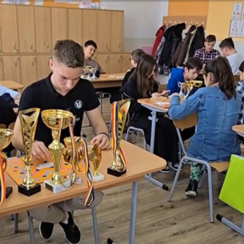 Elevii din comuna Cristesti, Botosani, campioni nationali la Scrabble