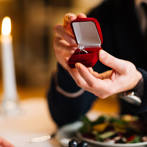 Bărbat din Constanța își dă în judecată fosta iubită pentru restituirea bunurilor