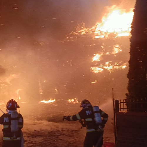 Incendiu la o gospodărie din Tulbureni