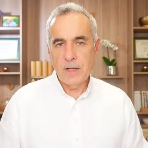 Profesorul Adrian Papahagi critică dur pe candidatul Calin Georgescu