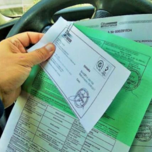 Creșterea prețurilor polițelor RCA afectează șoferii din România