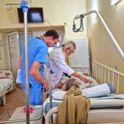 Tratament inovativ pentru pacienții cu Parkinson la Spitalul Județean "Sf. Apostol Andrei" din Galați