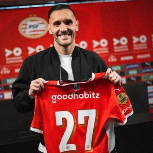 Lucas Perez evită călătoriile cu avionul și semnează cu PSV