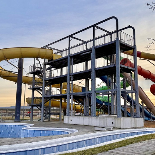 Primăria Bacău finalizează lucrările la Aquapark-ul de la Insula de Agrement