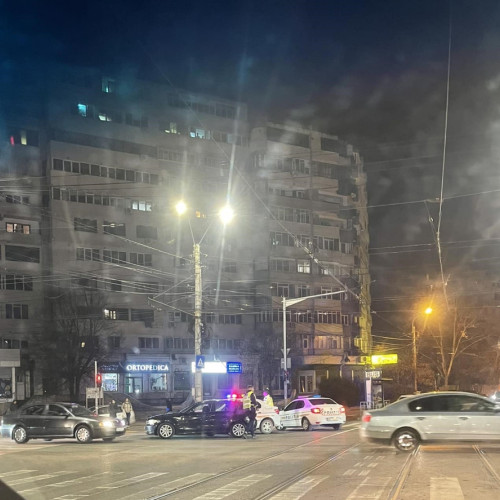 Șoferiță din Galați amendată după ce a tăiat calea unei mașini de poliție