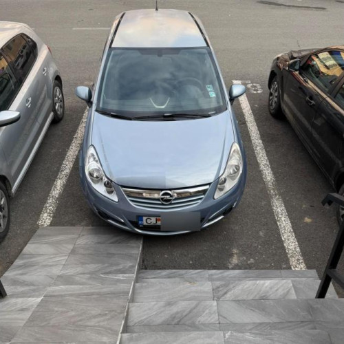 Un şofer din Cluj-Napoca transformă parcarea într-un adevărat sport extrem