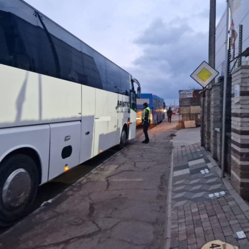 Acțiunea "Ttuck&amp;Bus" desfășurată de polițiștii din Neamț