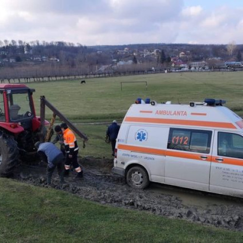 Un bărbat din Botoșani, victima unui accident grav în timpul reparațiilor la tractor