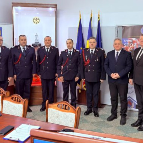 Cinci pompieri din Botoșani avansați în grad cu ocazia Zilei Protecției Civile