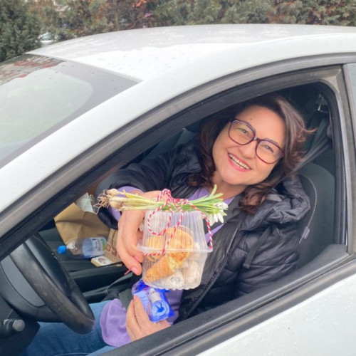 Polițiștii sărbătoresc primăvara cu mărțișoare pentru șoferi