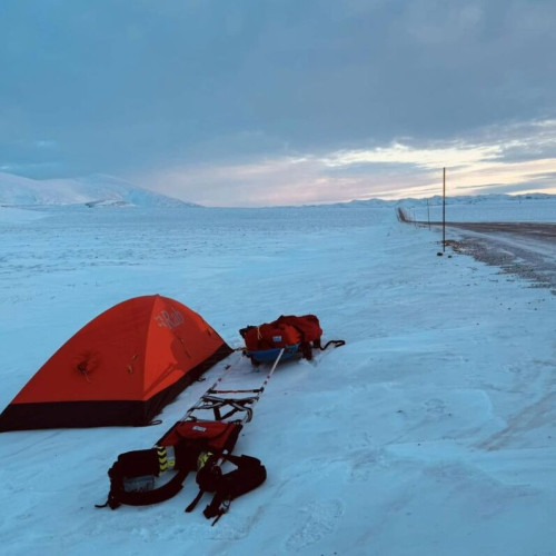 Tibi Useriu se retrage din cursa 6633 Arctic Ultra din cauza durerilor de spate