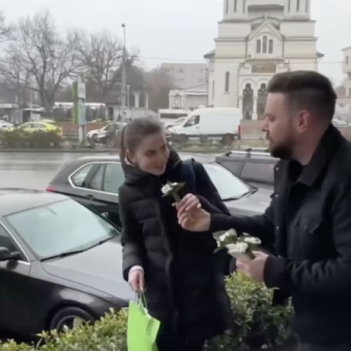 Vlad Popescu Piedone a oferit flori și mărțișoare femeilor din Sectorul 5