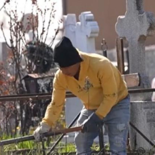 O firmă din Oradea angajează gropari cu salarii tentante