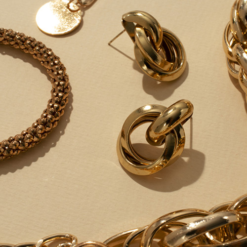 ANPC va verifica bijuteriile din aur și diamante