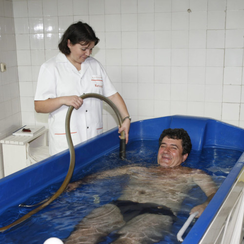 Pensionarii și angajații cu afecțiuni medicale pot beneficia de tratamente balneare în 2023