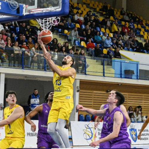 CSM Corona Brașov continuă seria victoriilor în liga de baschet
