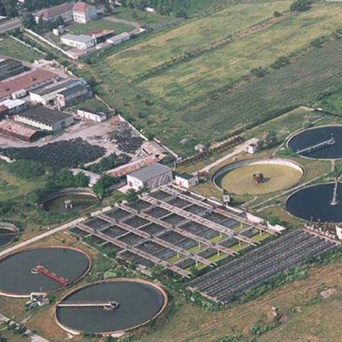 Scandal la Compania Apa Brașov: Pierderi de 70% și Salarii Dezirabile