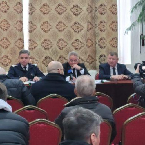 Nepăsarea autorităților din Botoșani, evidențiată de absența primarilor la o ședință importantă