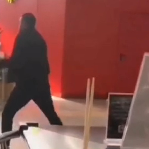 Poliția clujeană investighează un scandal violent într-un centru comercial